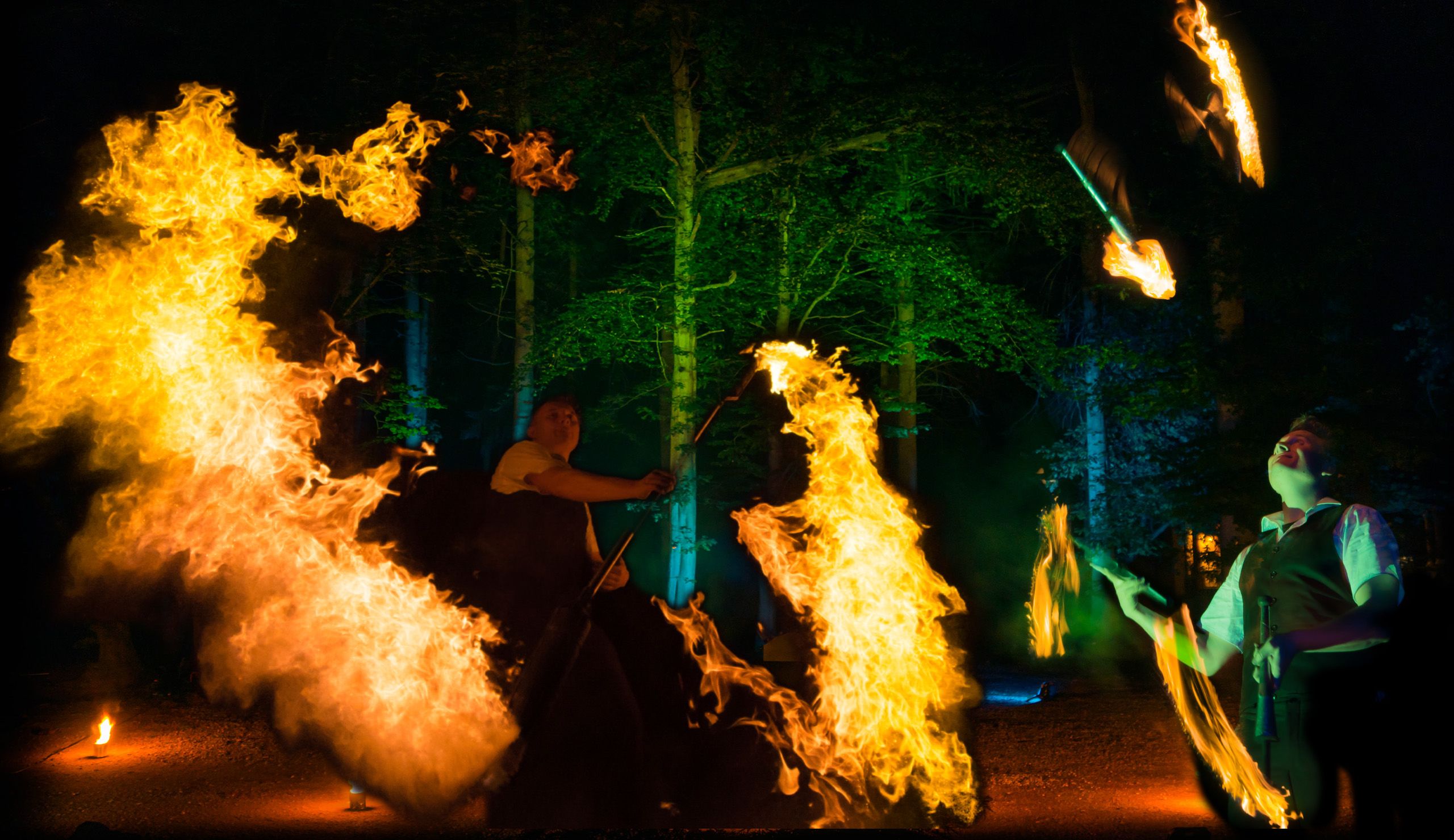 Feuershow Foto Collage mit Fackel Jonglage und brennendem Stab