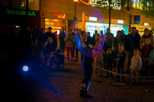 Late Night Shopping mit LED Jonglage in Darmstadt