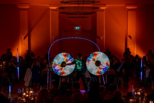 LED Show mit Stab Jonglage auf einer Gala