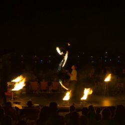 Feuershow mit Fackeljonglage